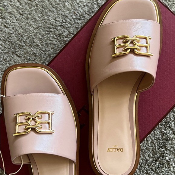 Bally Women's Blush Pink Mules Slides Sandals with Gold Accent Bally Eloise 40
